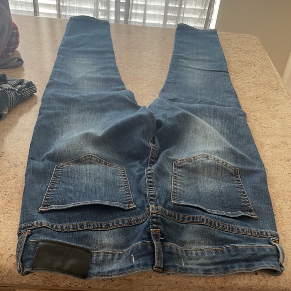 Skinny ankle - Picture 2 of 3